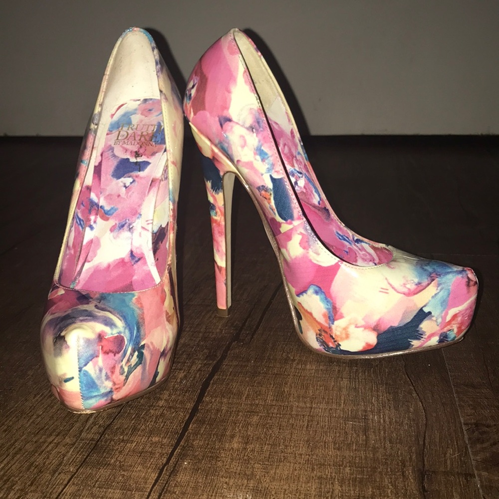 Floral heels by Madonna